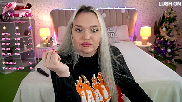 MissyMartinez online show from December 20, 9:13 am