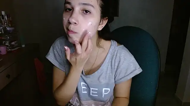 mia  lopez  online show from July 8, 3:52 am