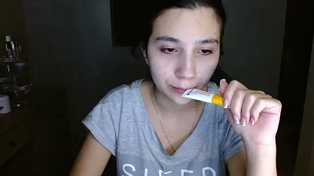 mia  lopez  online show from July 4, 5:25 am
