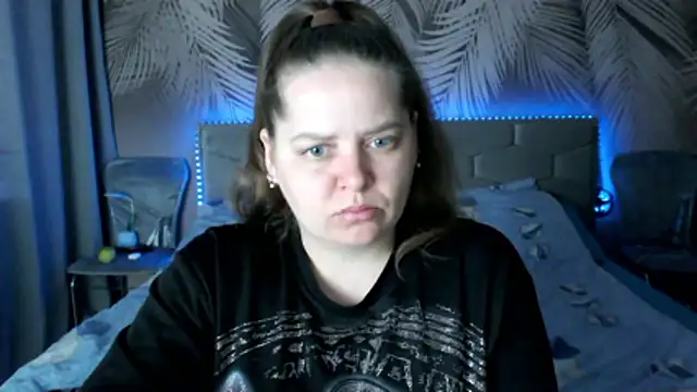 uliastar online show from April 17, 6:48 am