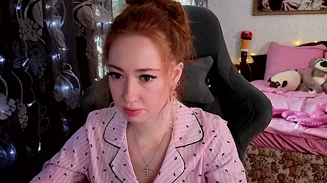 TinaBrook online show from February 13, 5:42 am