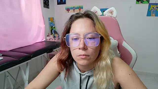 MommyMiaWs online show from January 17, 4:58 pm