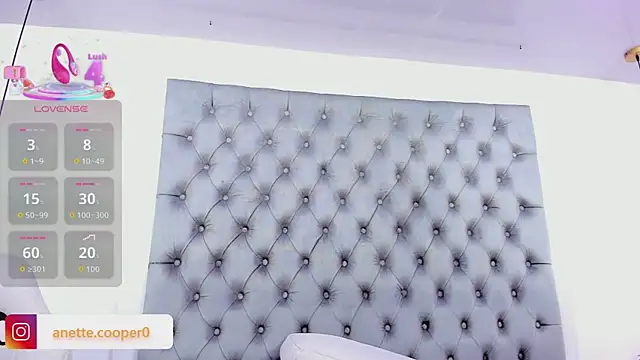 Snapshot of anette_cooper chatting on October 21, 3:43 am anette cooper online show from October 21, 3:43 am