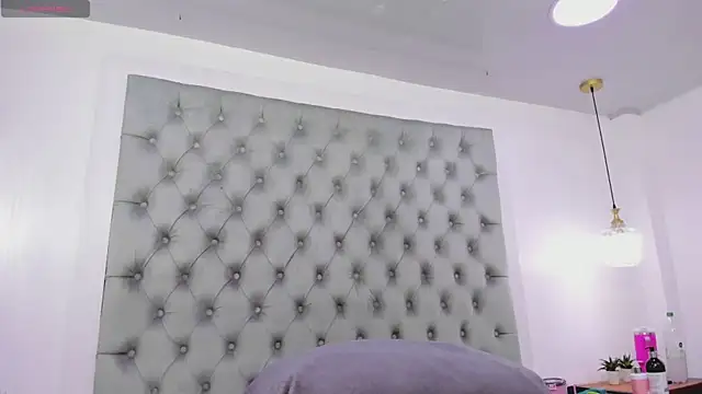Snapshot of anette_cooper chatting on September 16, 3:25 am anette cooper online show from September 16, 3:25 am