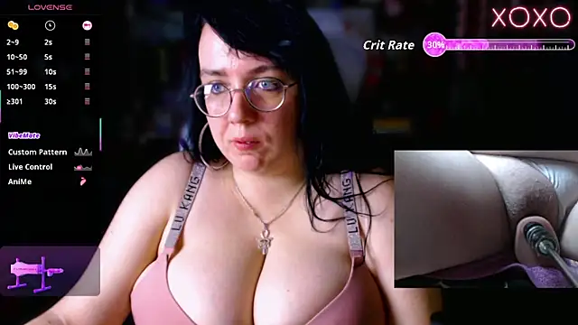 Snapshot of LeonaHarrison chatting on October 29, 1:04 pm LeonaHarrison online show from October 29, 1:04 pm