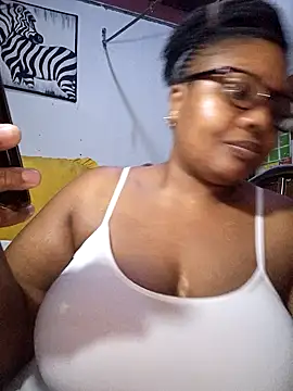 YELLOW BONE online show from March 5, 9:10 pm