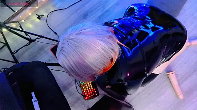 wickedxqueen online show from April 12, 8:33 pm