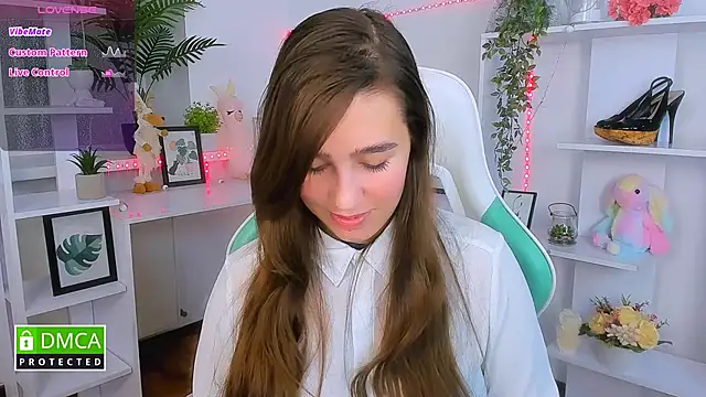  Eliizabeth  online show from October 18, 8:54 pm