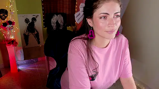 Snapshot of Emma__Blanco chatting on October 21, 3:49 pm Emma Blanco online show from October 21, 3:49 pm