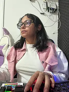 Cuteprincess21 online show from February 21, 11:49 pm