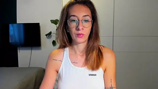 DesireMore90 online show from November 15, 9:32 am