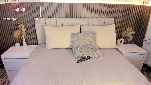 SHANONCLARK online show from October 14, 7:16 pm