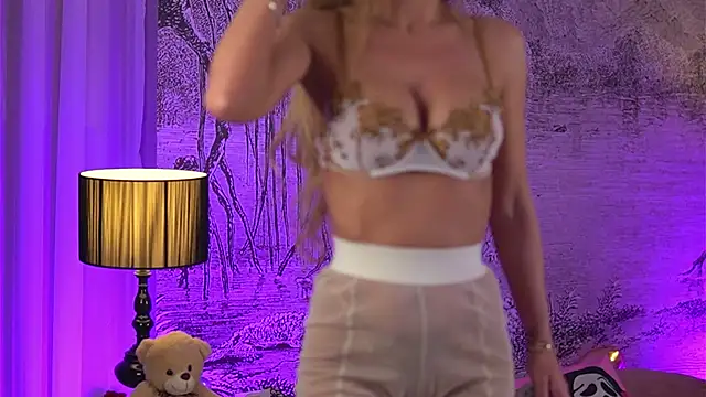 YamiraKim online show from October 22, 5:51 pm