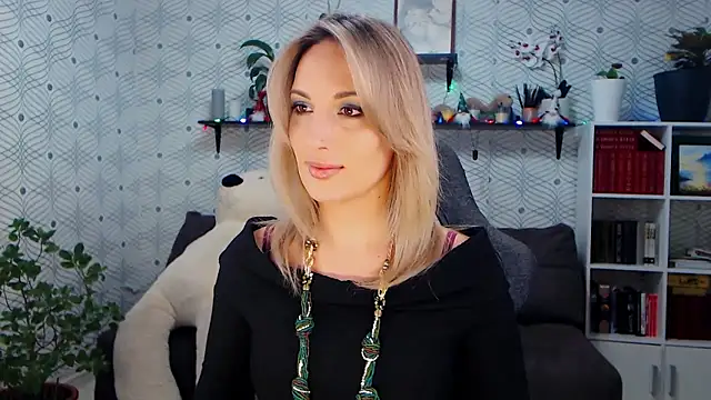 MillaXQueen online show from January 9, 2:54 pm