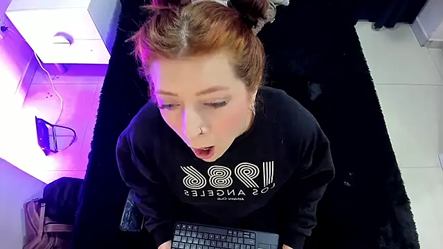 JulietaAlves online show from November 12, 11:19 am