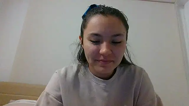  andygirl online show from June 15, 4:12 am