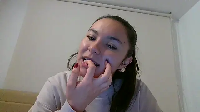  andygirl online show from April 17, 11:18 pm