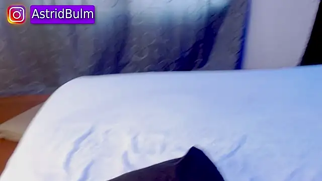 ASTRIDBULM online show from September 12, 7:10 pm