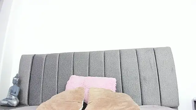 samantha stan online show from March 7, 12:45 pm