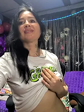 KikiXRed online show from February 20, 5:14 pm