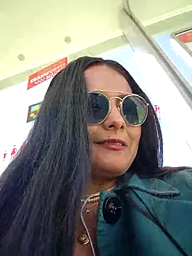 bellapaty online show from April 18, 9:34 am