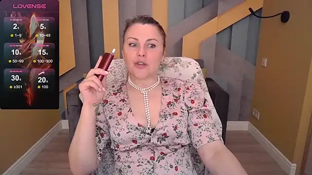 Candy Long online show from April 18, 5:32 am