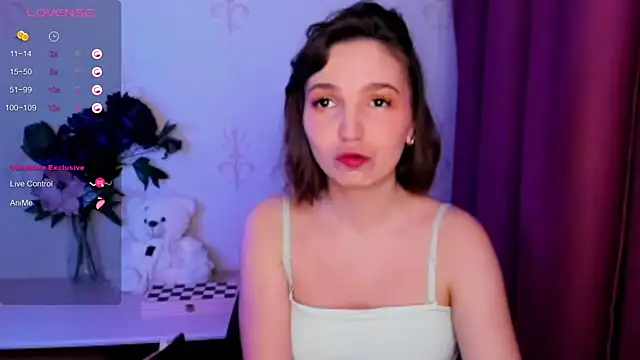 KindHazelHere  online show from January 14, 12:15 am