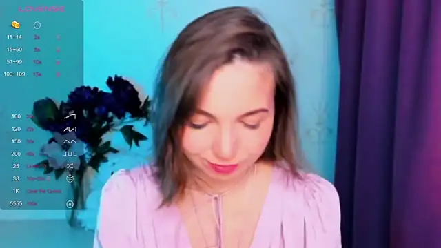 KindHazelHere  online show from January 18, 6:26 pm