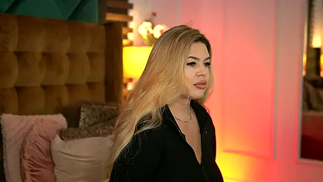 SophieBoobsX online show from October 20, 5:32 am