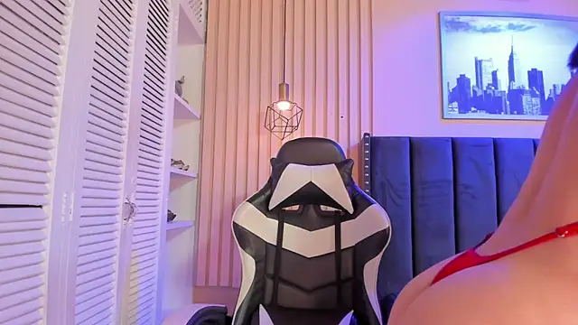 ashlye miller  online show from November 19, 4:45 am