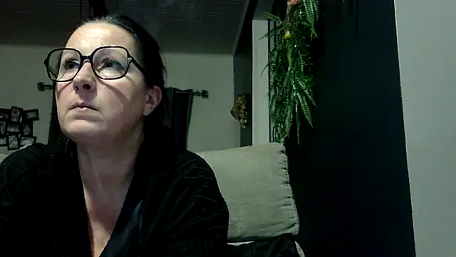 feline27 online show from February 21, 8:09 pm