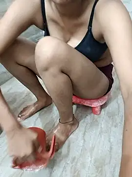 pretiHot online show from June 17, 4:25 am