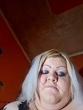 ducicsajsziii online show from November 18, 12:28 pm