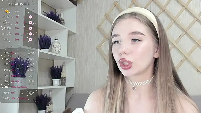 Snapshot of AutoBaby chatting on September 16, 11:29 am AutoBaby online show from September 16, 11:29 am