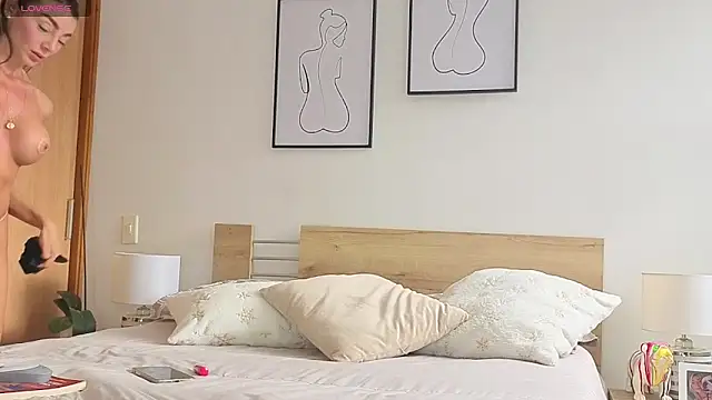 sweet sophia90s online show from April 15, 7:58 pm