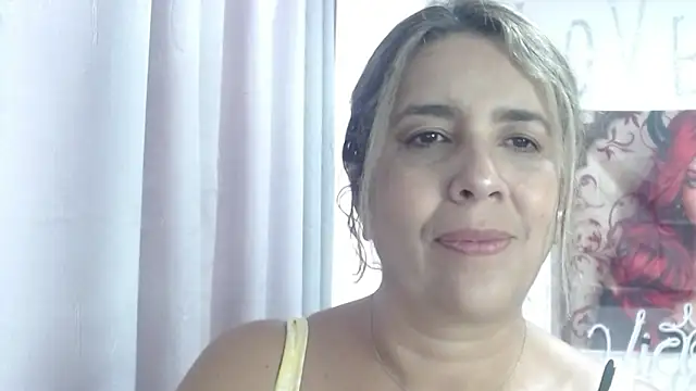 Victoria meester online show from February 25, 7:45 pm