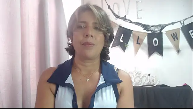 Victoria meester online show from October 11, 3:04 pm