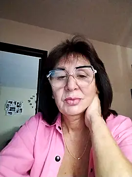 Snapshot of AlbinaXPretty chatting on September 28, 7:36 am AlbinaXPretty online show from September 28, 7:36 am