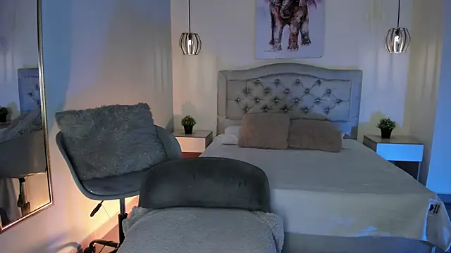 ayshel   online show from October 4, 7:47 am