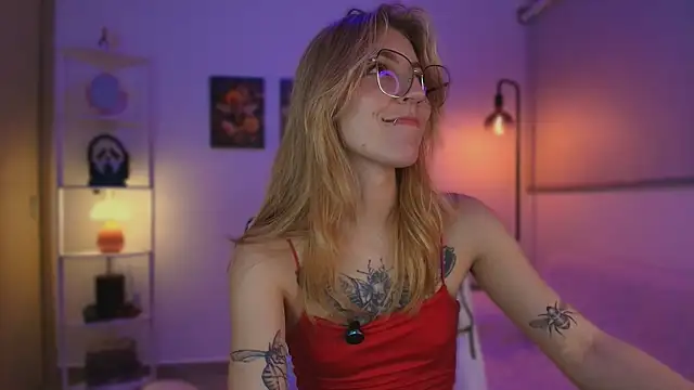 Snapshot of Dakotaa_ chatting on October 24, 4:41 am Dakotaa  online show from October 24, 4:41 am