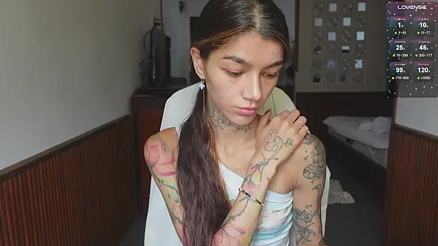 vinkitinkii online show from February 8, 6:50 am