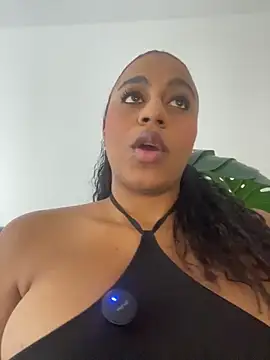 charlotteeruss online show from February 28, 8:30 pm