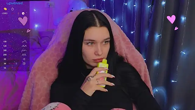 Amanda Tender online show from November 13, 11:04 pm