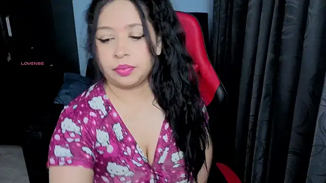 Snapshot of charlotee_lovee69 chatting on October 15, 7:11 am charlotee lovee69 online show from October 15, 7:11 am