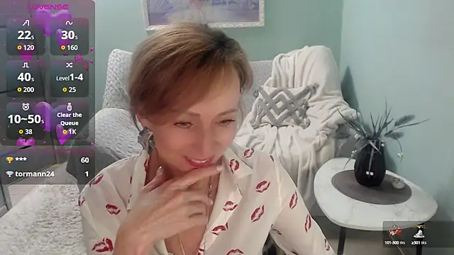 HornyMilf 777 online show from September 27, 7:37 am