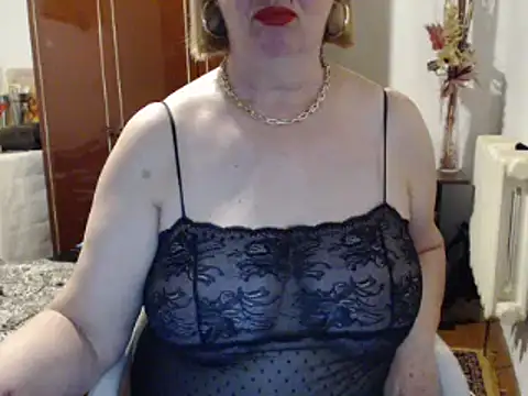 Secretfox online show from April 17, 10:01 pm