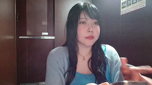 NATINATU252525 online show from April 12, 12:52 pm