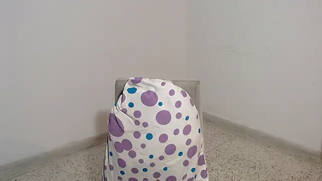 HugeDanex online show from November 28, 6:05 am