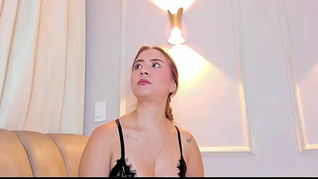 Lia walton online show from February 10, 12:19 pm