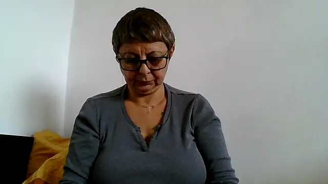 roseblak42 online show from October 26, 10:33 am